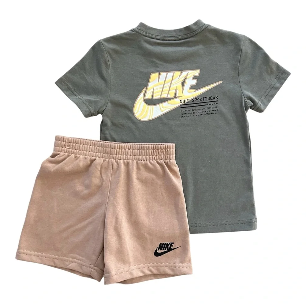 Nike Boys 2PC Set Size 4 NWT Olive Shirt Tan Shorts Logo Front & Back Outfit